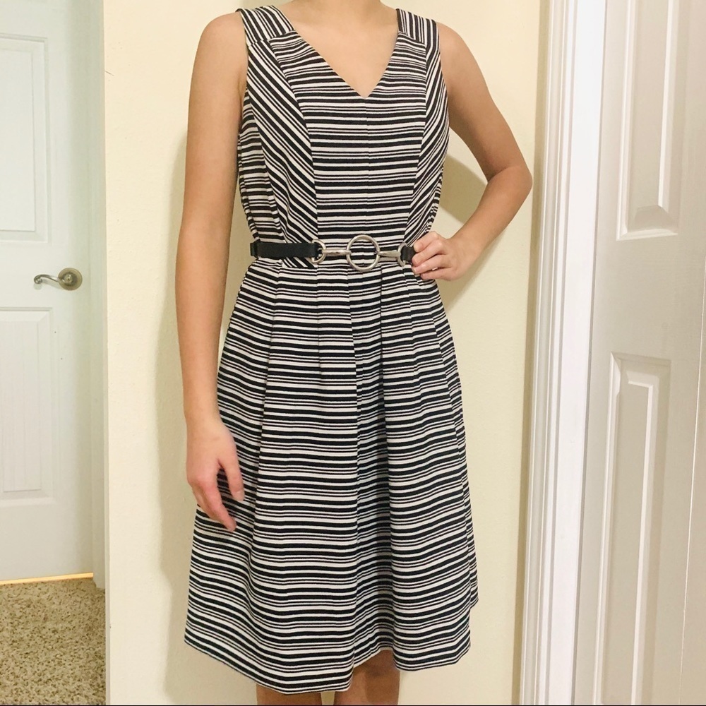 TAYLOR A-line dress - like new - size XS
